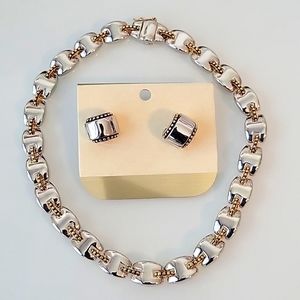 16" Woman's Earings with Necklace